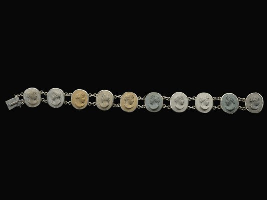 armband-met-hoofden-2